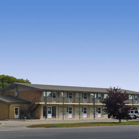 Westgate Inn Portage la Prairie Exterior foto
